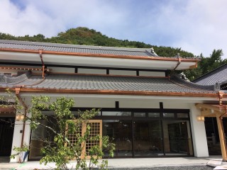 建物完成引き渡し（愛媛縣護国神社御幸殿）